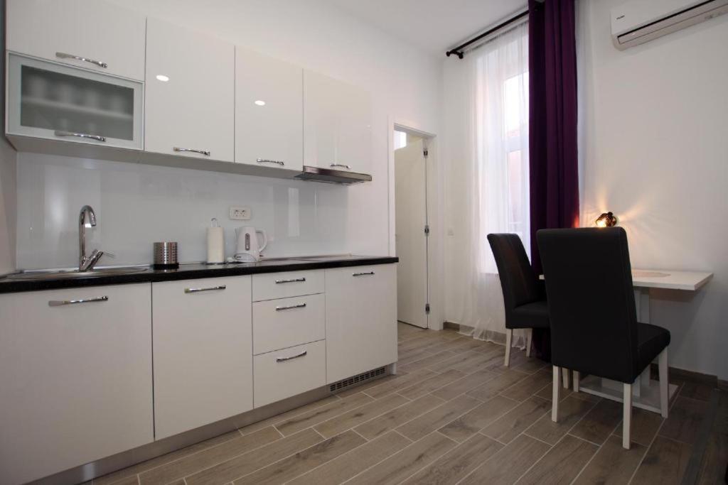 Ferienwohnung Sophie The Center Of The Old Town Zadar Exterior foto